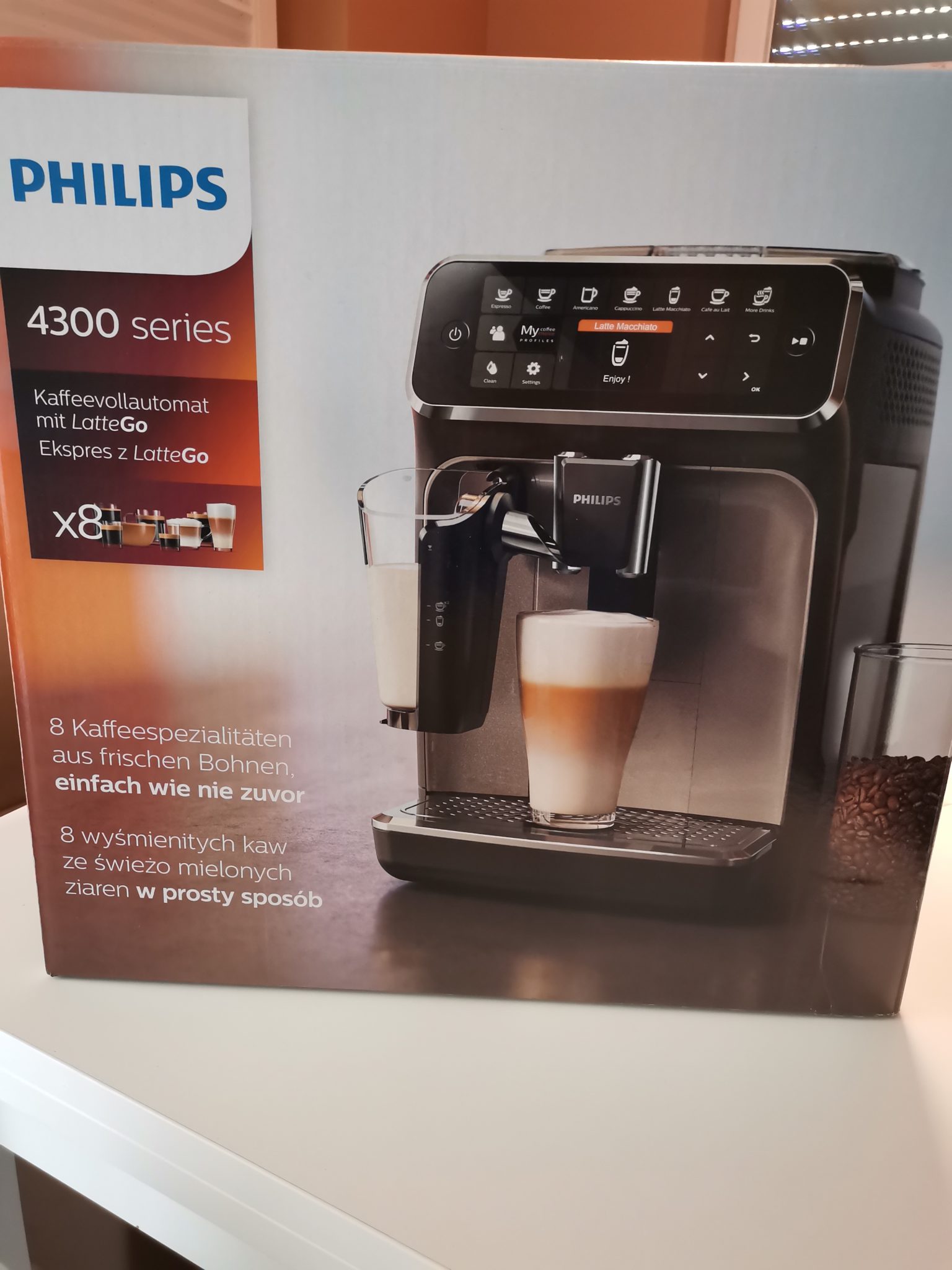 Kaffeevollautomat Philips LatteGo 4300 Series latte to go EP4341/50