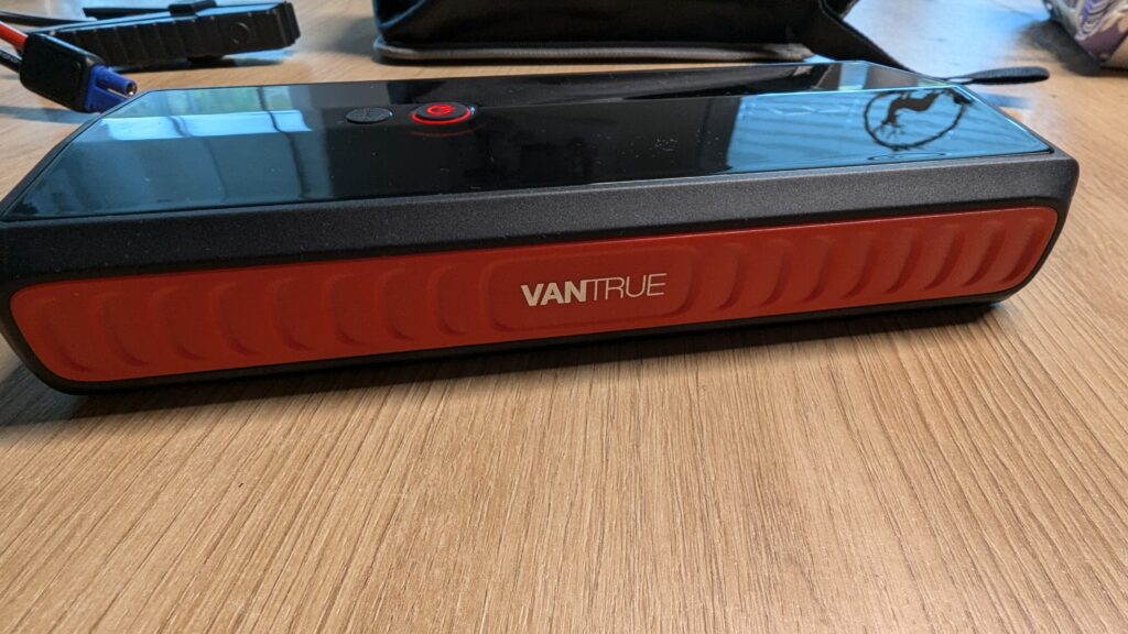 VANTRUE JS1 Starthilfe Powerbank