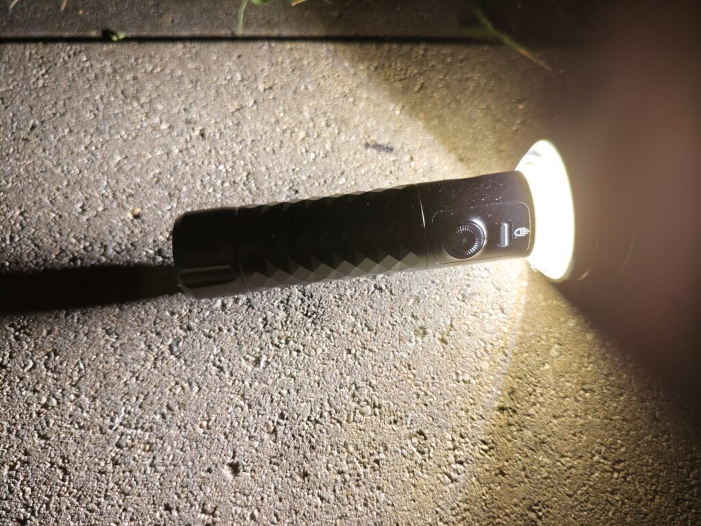 Olight Prowess liegend