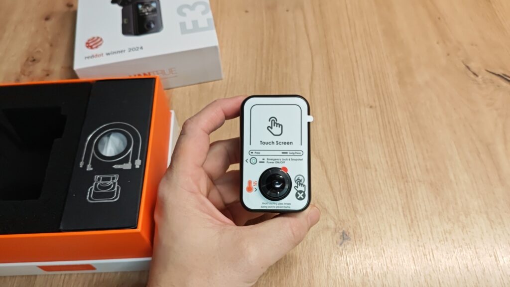 Dashcam noch mit Folie