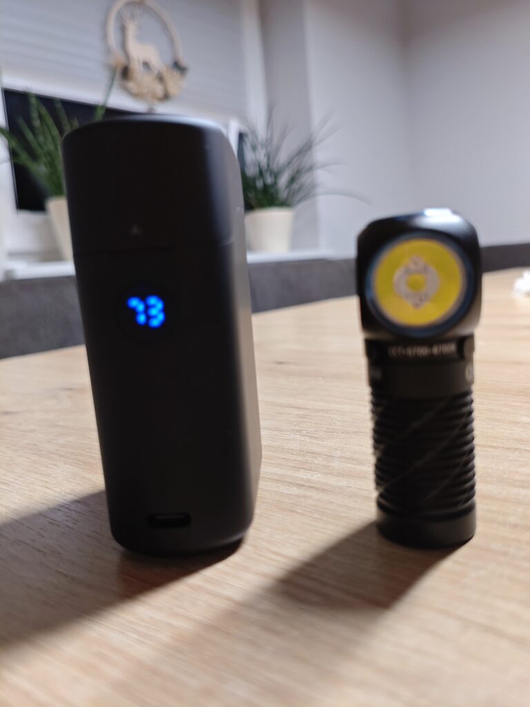 Olight Perun 3 Mini Kit Premium Edition Case aktiviert