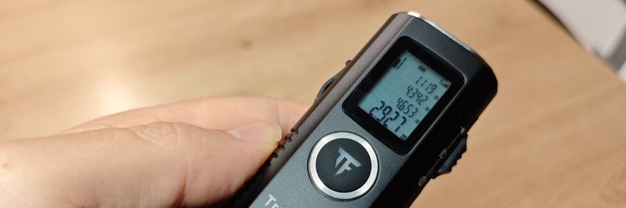 TrustFire MiniX7 Taschenlampe und Entfernungsmesser