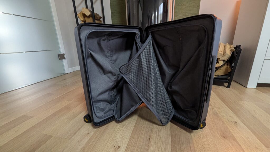 Seitenfächer geöffnet