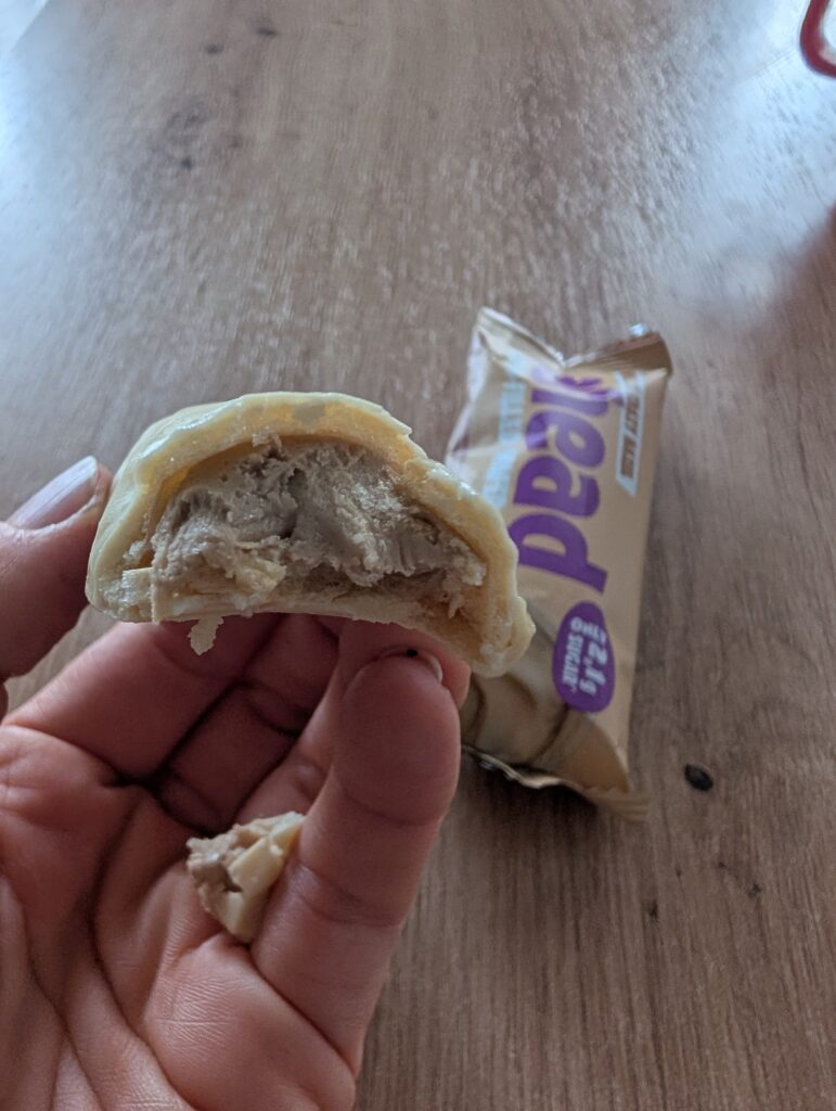 ahead creame filled pistacio