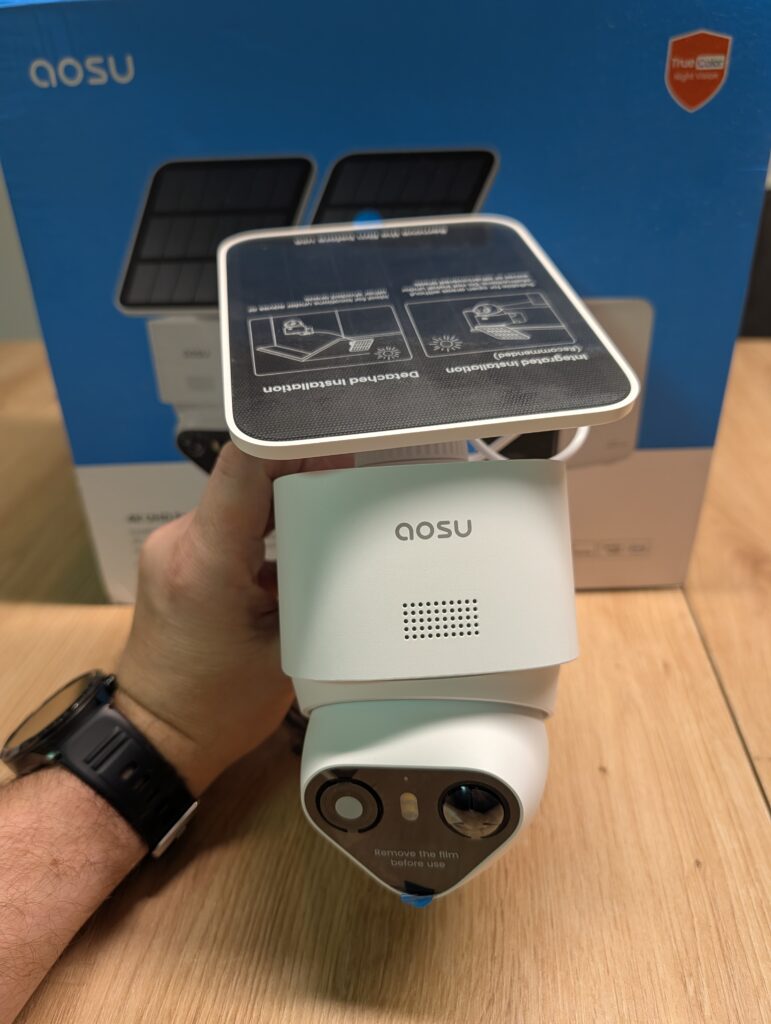 Kamera mit Solarpanel