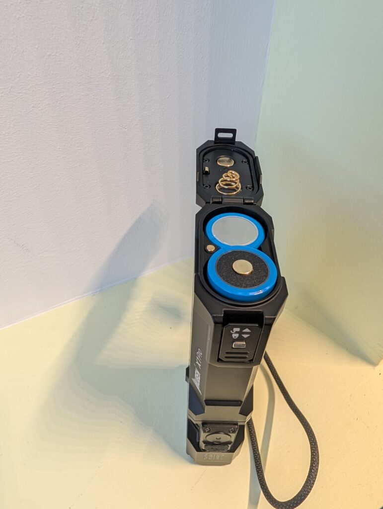 Akkufach am Ende der Taschenlampe