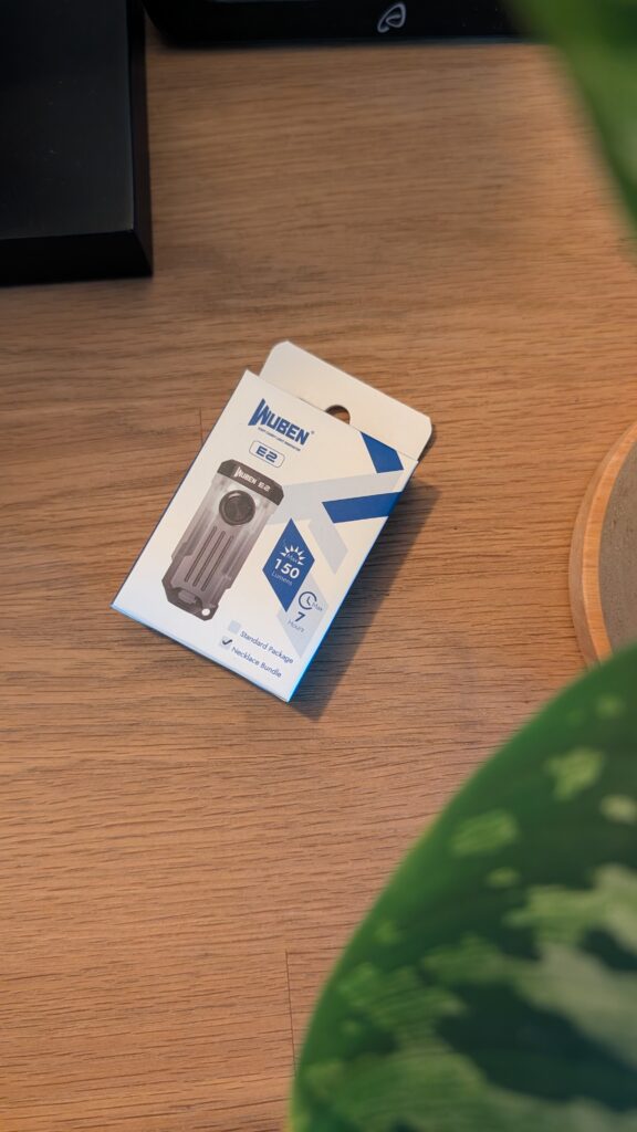 Verpackung der kleinen handlichen Taschenlampe