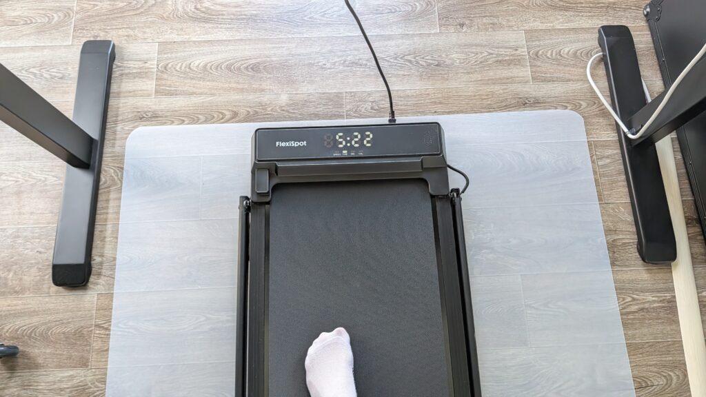 Walking Pad unter dem Schreibtisch