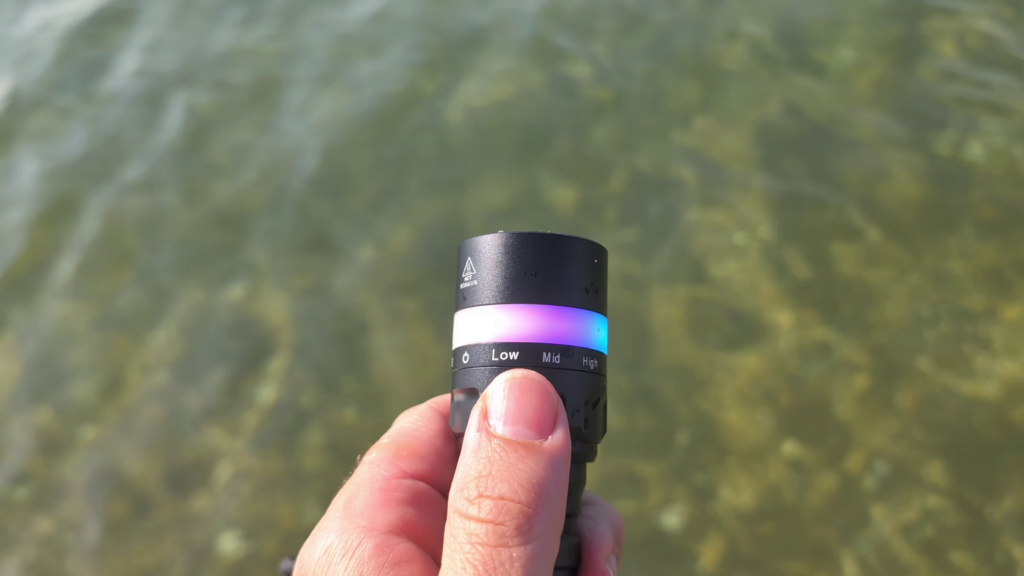 RGB-Ring an der Sofirn SD08 Tauchlampe