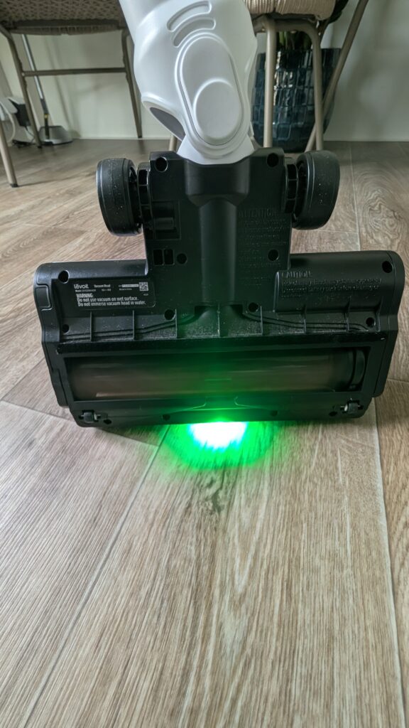 Bürste samt grüner LED